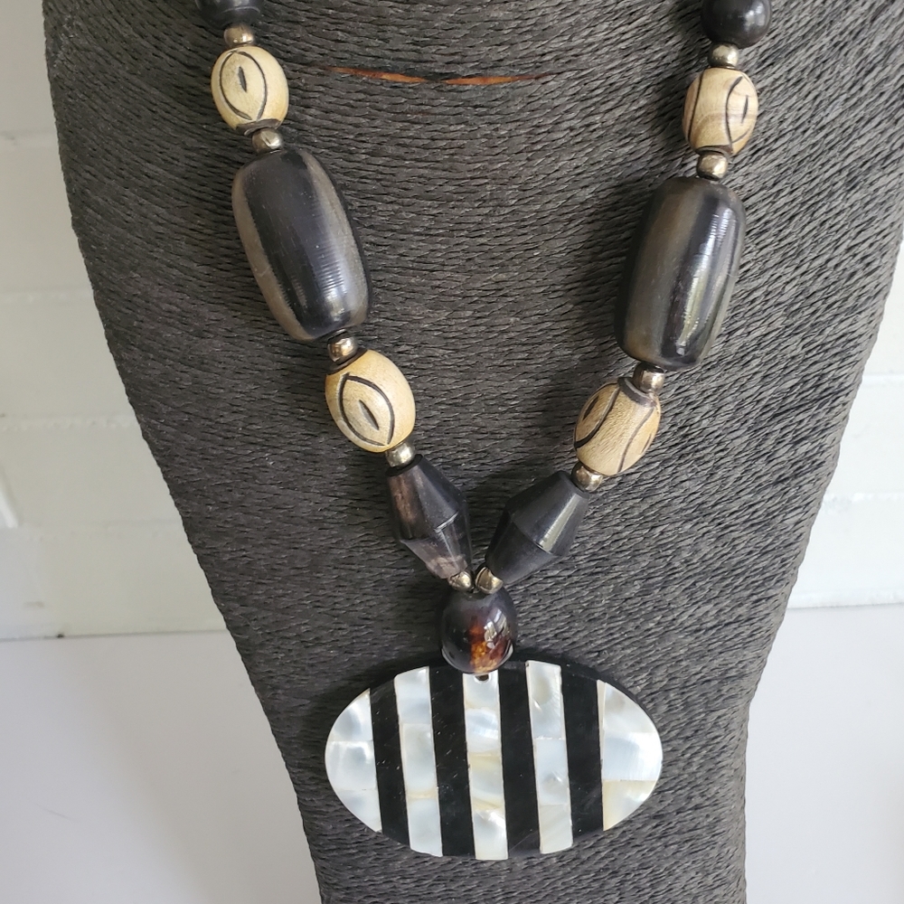 Vintage Mother of Pearl & Horn Chunky Necklace